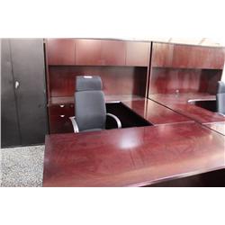 Mahogany U-shape Executive Suite C/w Straight Top
