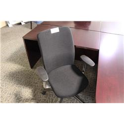 Black Mid Back Tilter Chair