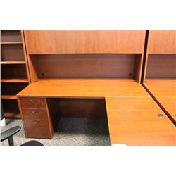 Cherry L-shape Dek With Hutch