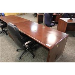 Executive Desk With Hiback Chair