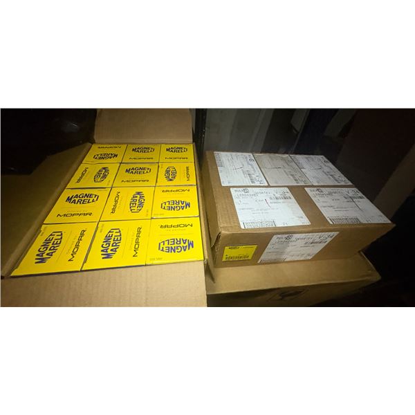 2 boxes full of Magneti Marelli oil filters