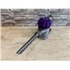 Image 2 : Dyson V6 Cordless Vacum Cleaner With Battery Blue Light Blinking