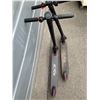 Image 8 : Lot of 2 Gravity Blade  Electric E bIkes No Power Untested
