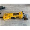 Image 3 : Dewalt 4 1/2" Angle Grinder