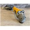 Image 5 : Dewalt 4 1/2" Angle Grinder