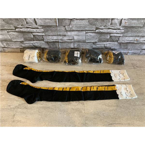 Lot of 6 Pairs of Knee High Chicken Leg / Feet Socks