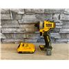 Image 1 : Dewalt 20V Brushless Cordless 1/4" Impact Driver With Battery Works