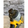 Image 8 : Dewalt 20V Brushless Cordless 1/4" Impact Driver With Battery Works
