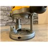 Image 13 : Dewalt Fixed Plunge Router DW618  2 1/4 HP Untested