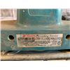Image 3 : Makita Finishing Sander 9035 - Works
