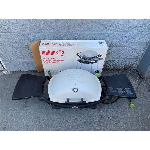 Weber BBQ With Rolling Cart
