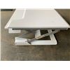 Image 5 : Ergotron WorkFit-T Stand Desktop Work Station