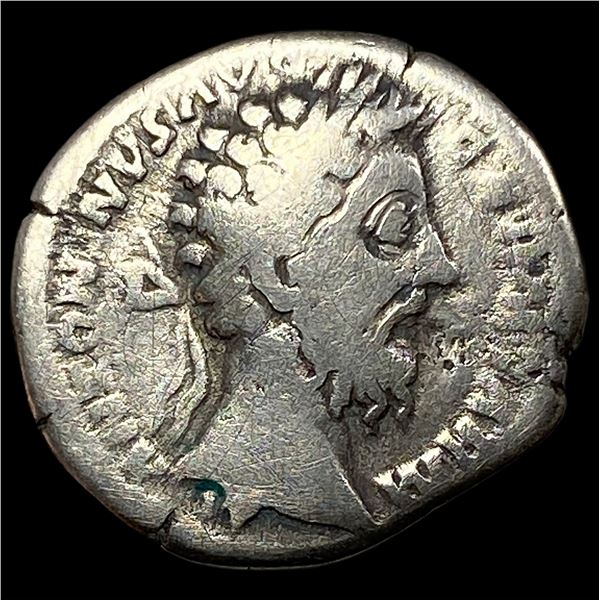Roman Commodus 177-192 AD SIlver Denarius NEARLY UNCIRCULATED