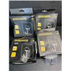 Image 2 : 4 Boxes of Transparent Multi-Purpose Adhesive Wall Hooks (15 Hooks Per Pack) - New