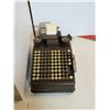 Image 1 : CALCULATRICE MÉCANIQUE BURROUGHS