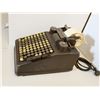 Image 2 : CALCULATRICE MÉCANIQUE BURROUGHS