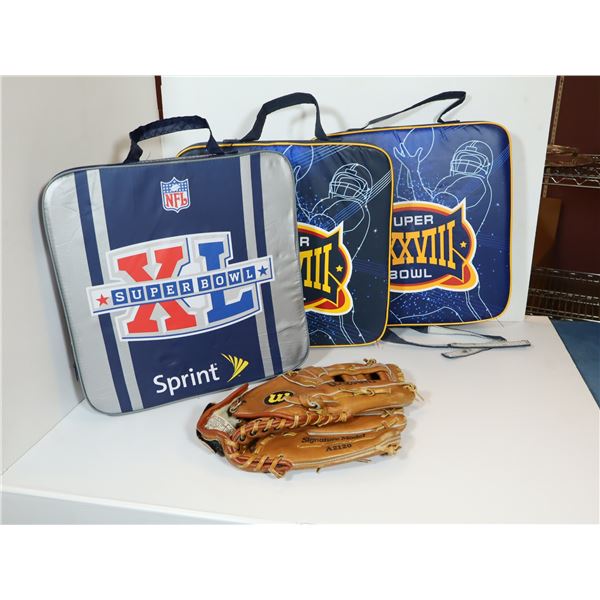 LOT: 4 SOUVENIRS SPORTIFS ASST