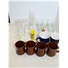Image 1 : LOT: 25 VERRES / TASSES ASST