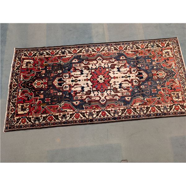 TAPIS 131"x63"