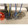 Image 3 : LOT DES MOPPES ET ACCESSOIRES