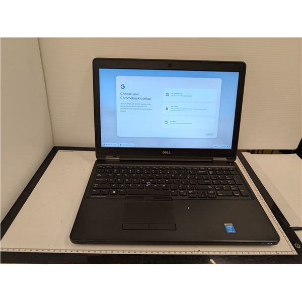 DELL LATITUDE E5550 15" i3-5010U