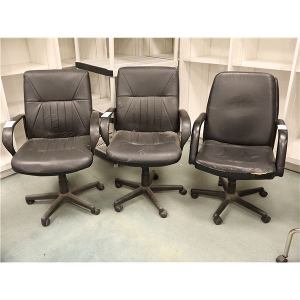 LOT: 3 CHAISES DE BUREAU
