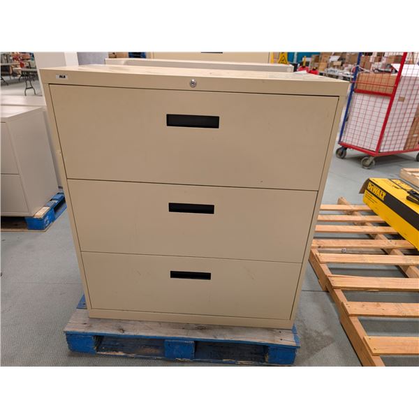 CLASSEUR EN METAL 3-TIROIRS 36"x18"49"