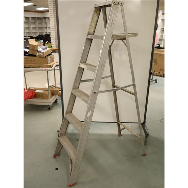 ESCABEAU EN ALUM. 6'