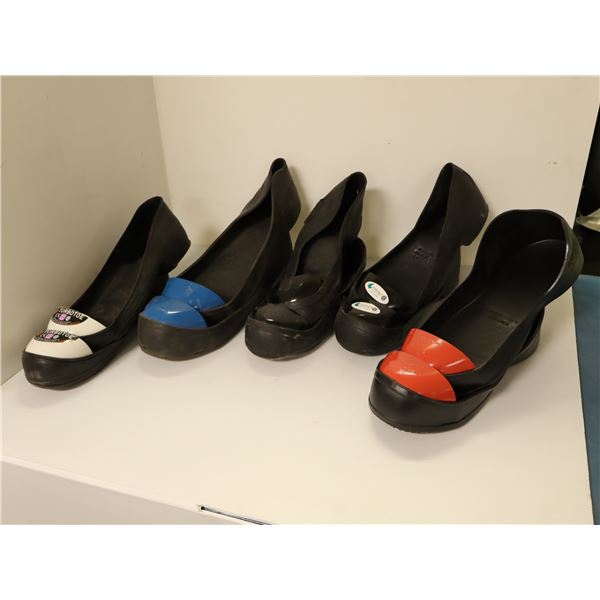 LOT: COUVRE-CHAUSSURES AVEC EMBOUT DE PROTECTION ASST