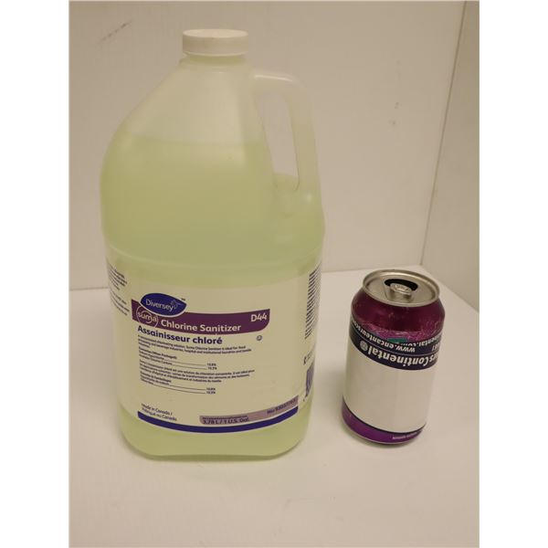 3.78L DÉSINFECTANT AU CHLORE DIVERSEY D44