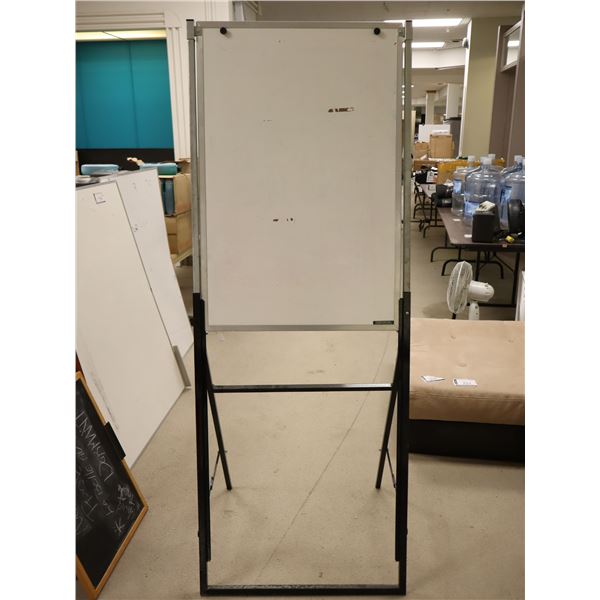 TABLEAU BLANC SUR CHEVALET 25"x69"