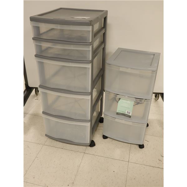 LOT DE 2 TIROIRS EN PLASTIQUE MOBILE ASST