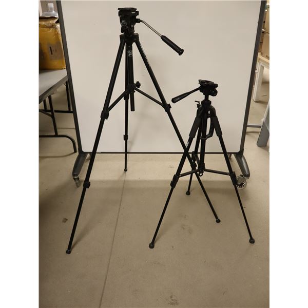 LOT DE 2 TRÉPIEDS