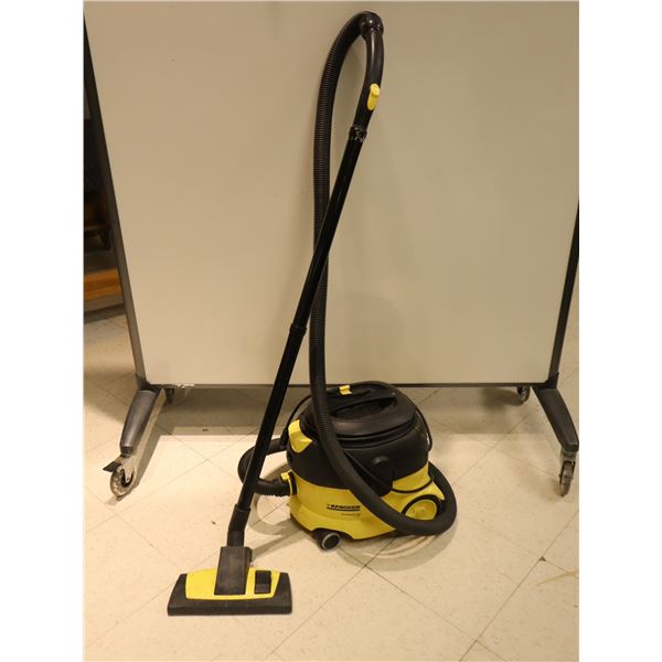 ASPIRATEUR D'ATELIER KAROCHER PROFESSIONAL T12/1