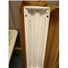 Image 5 : FIXTURE LITHONIA LIGHTING T8 120v 48"x12"
