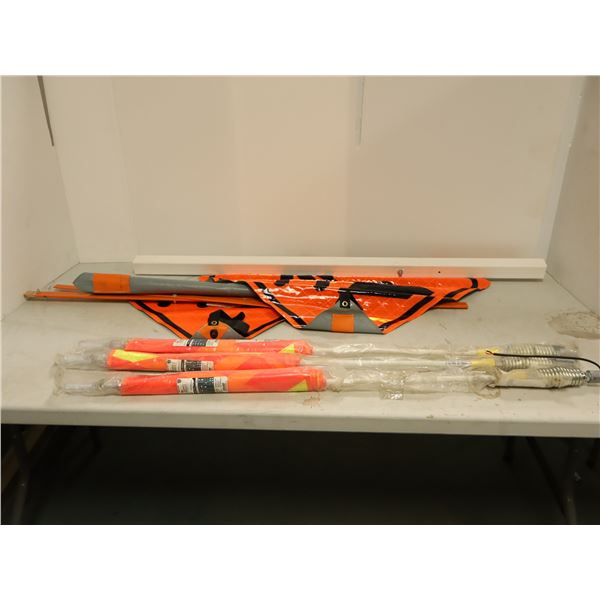 LOT DE 5 SIGNAUX ET DRAPEAUX DE SÉCURITÉ