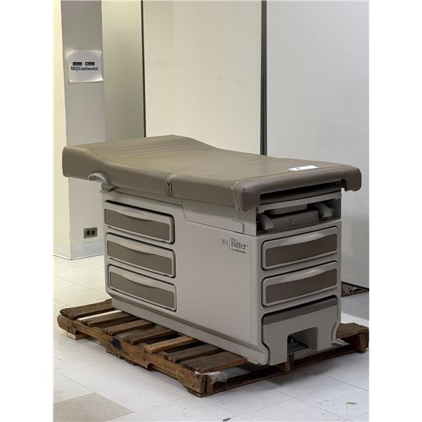 TABLE D'EXAMEN RITTER #204 AVEC PRISE   56"x28"x32"