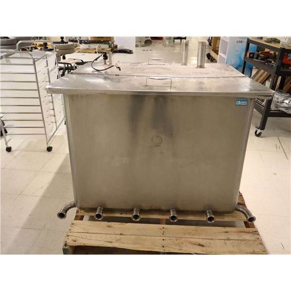 RÉSERVOIR 40"x42"x28"