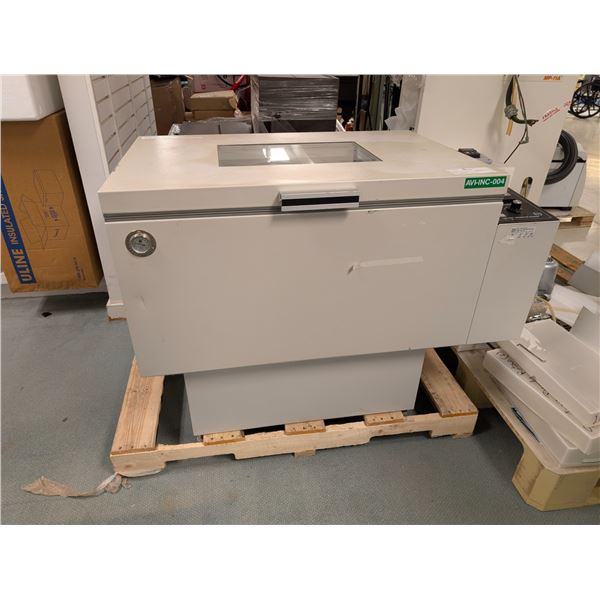 LAB-LINE INCUBATEUR RÉFRIGÉRÉ MOD. 3525, S/N: 0301-4480