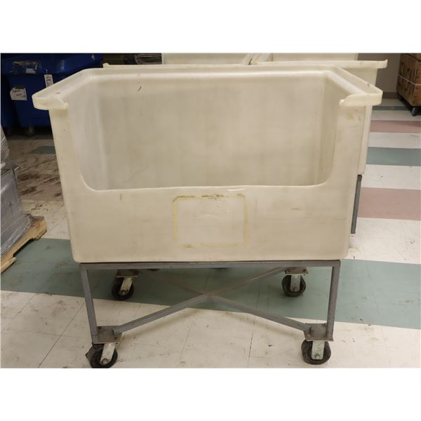 BAC MOBILE EN PLASTC (ELEVER COUPE LATÉRALE) 45"x28"x38"