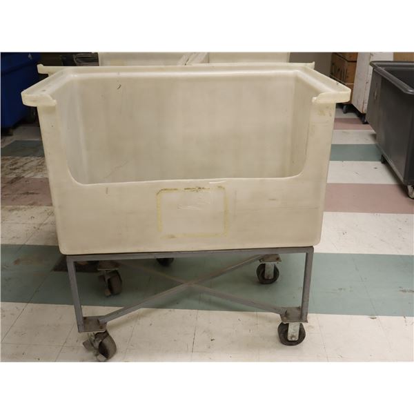 BAC MOBILE EN PLASTC (ELEVER COUPE LATÉRALE) 45"x28"x38"