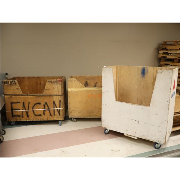 LOT DE 3 BACS MOBILES EN BOIS (COUPE LATÉRALE) ASST