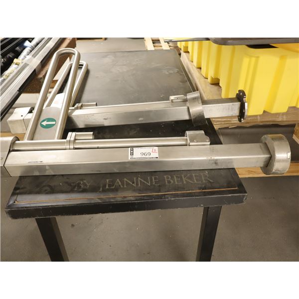 LOT DE 2 TOURNIQUET À BARRIÈRE PIVOTANTE