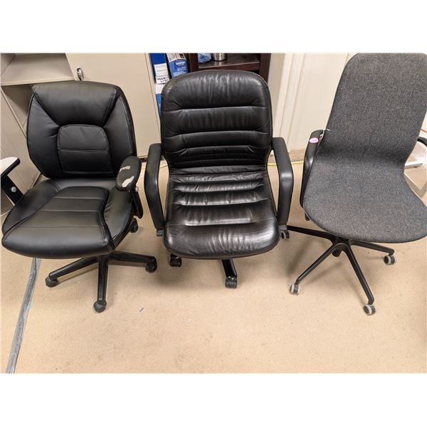 LOT DE 3 CHAISES DU BUREAU ASST