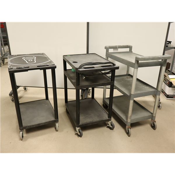 LOT DE 3 CHARIOT ASST