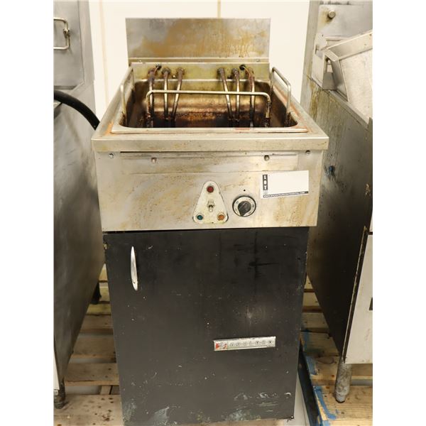 FRITEUSE À GAZ GARLAND 18"x32"x35"