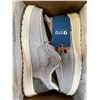 Image 2 : Group of 4 STQ Model ST2302005 Shoes Light Grey/Women Size 7.5