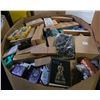 Image 2 : Surprise Bin of New Amazon Goods - Crafts, household, electronics, indoor/outdoor, toys and more - A