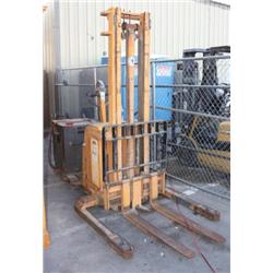 Counterbalanced Fork Lift Truck