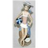 Image 1 : LLADRO Figurine Summer Beach Girl #5219